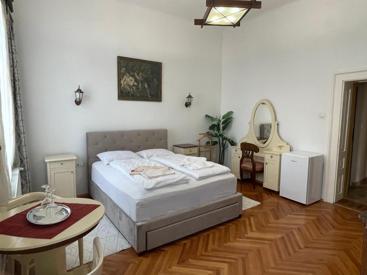 Guest House Hena Sfântu-Gheorghe Zewnętrze zdjęcie